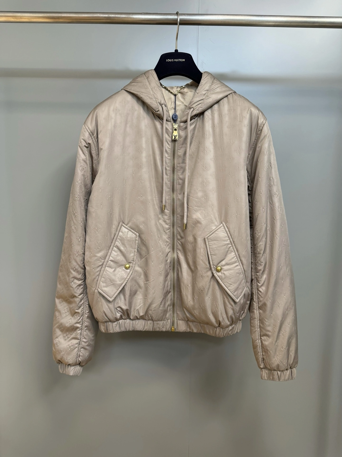 wg.luxury-- 8V item: E-F000J0515